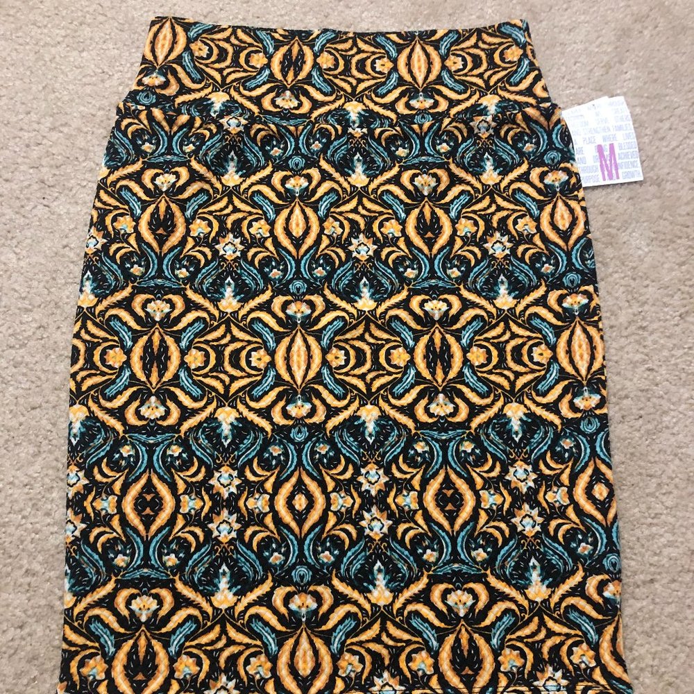 LuLaRoe Cassie Medium